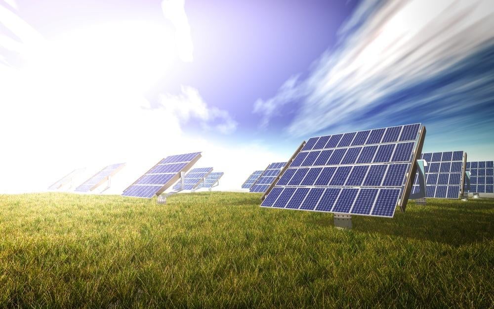 Como reduzir a emissão de CO2 pela empresa? Investimento em energia renovável
