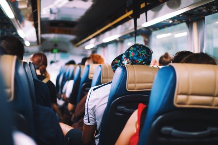 Fretado: opção econômica, segura e confortável para viagens em grupo!