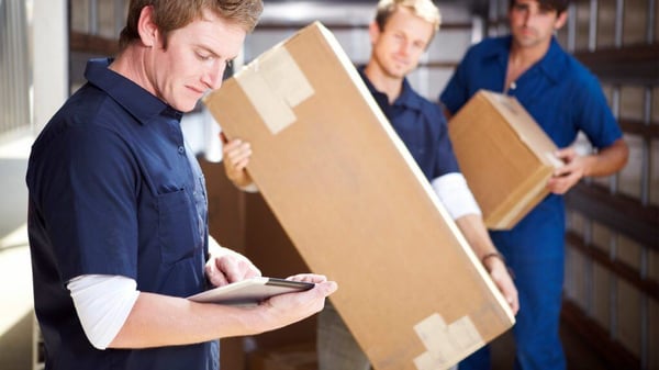 Cuidados ao contratar uma empresa especializada em mudanças